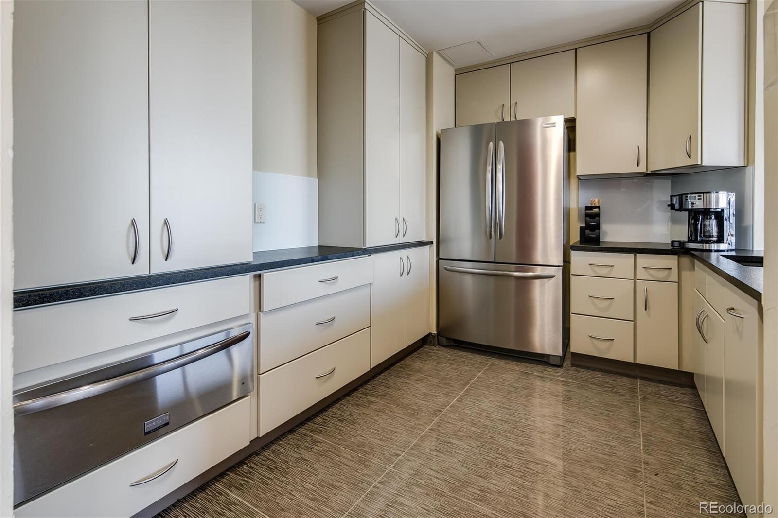 1625 Larimer Street Unit: 2007