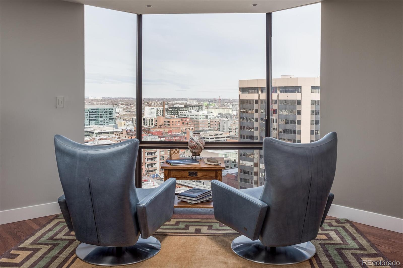 1625 Larimer Street Unit: 2007