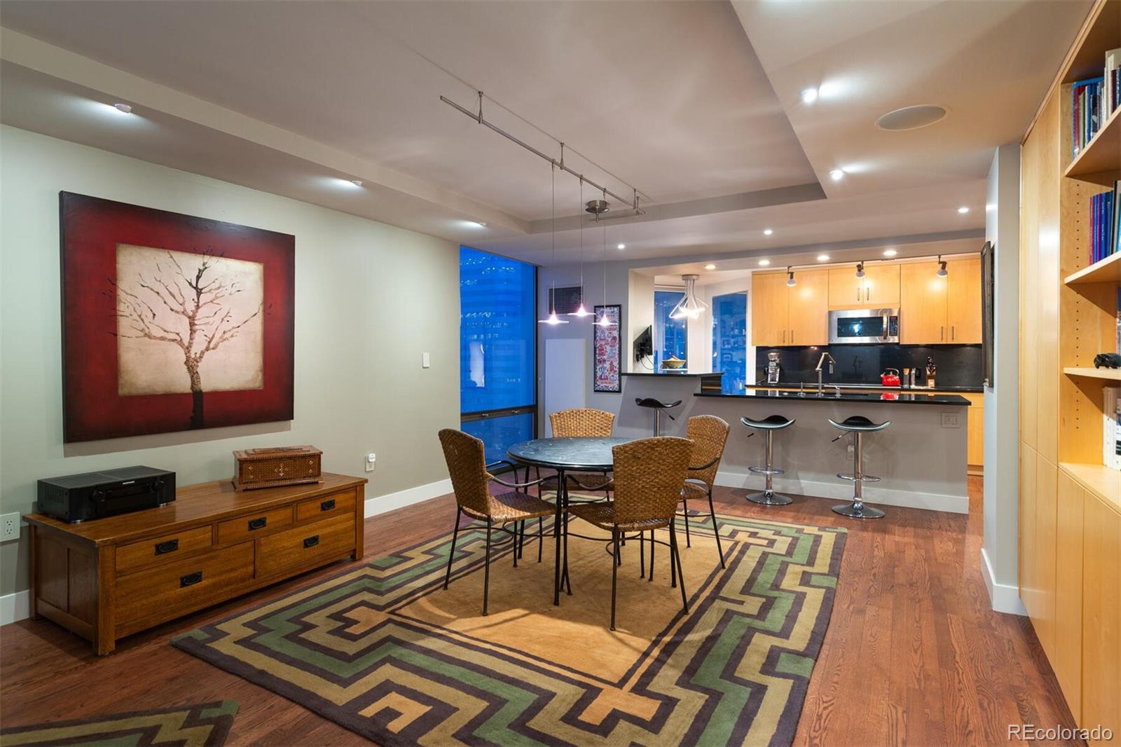 1625 Larimer Street Unit: 2007