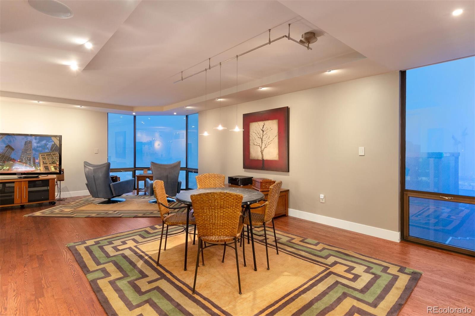 1625 Larimer Street Unit: 2007