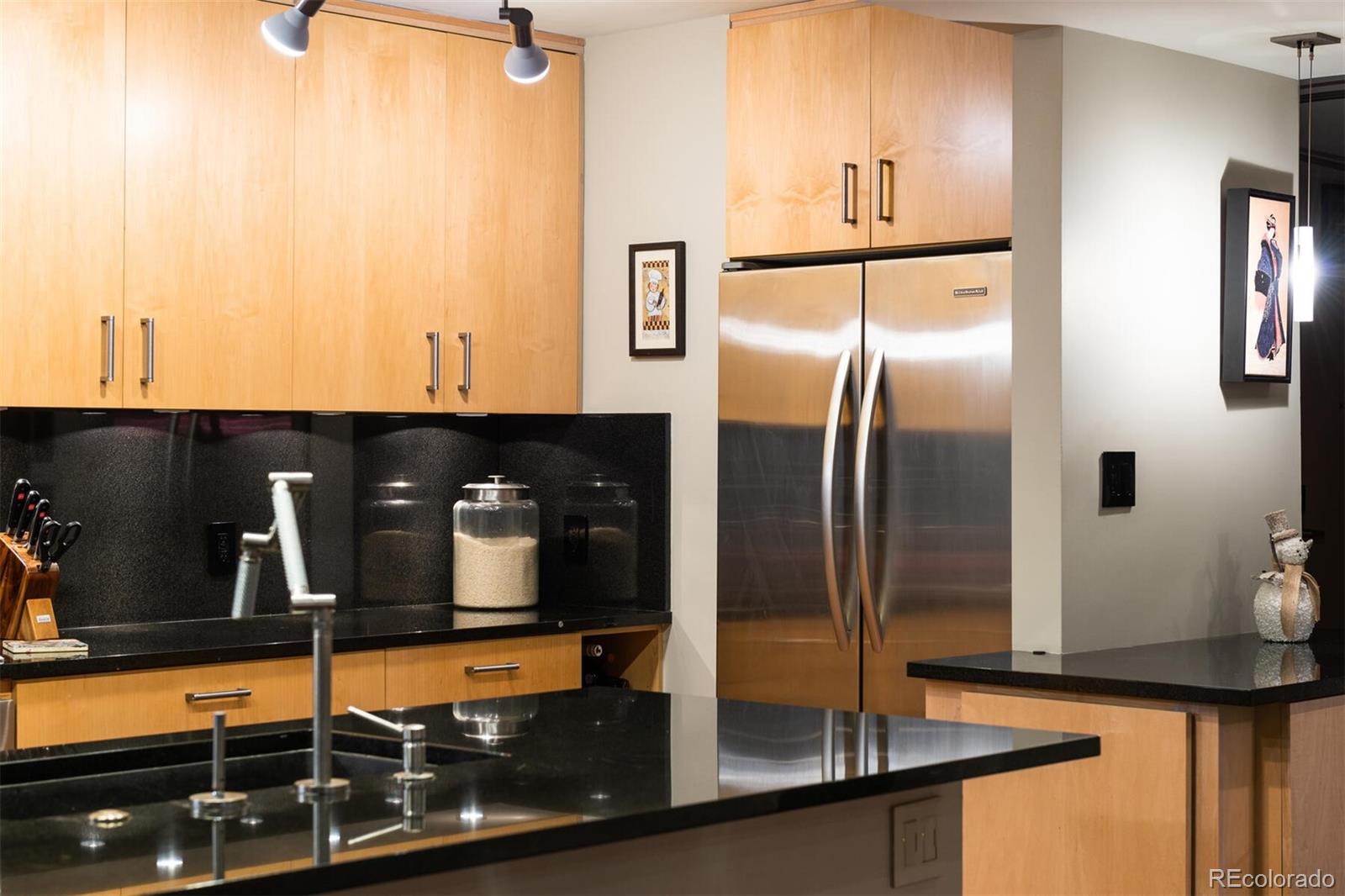 1625 Larimer Street Unit: 2007