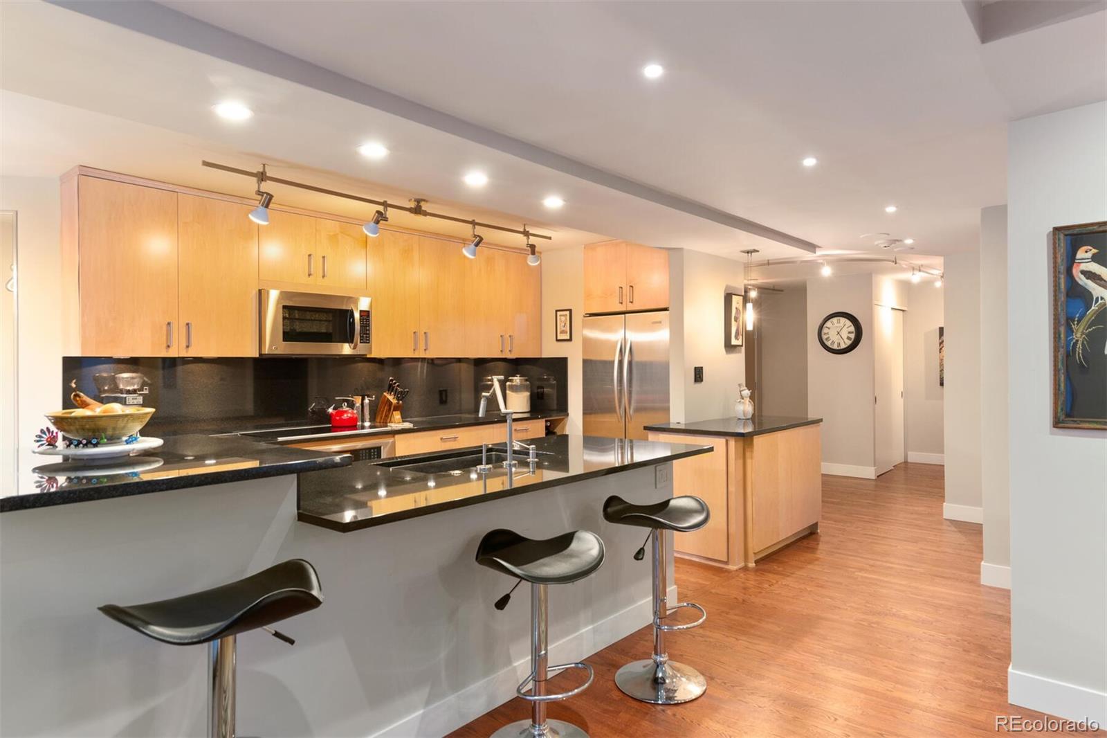 1625 Larimer Street Unit: 2007