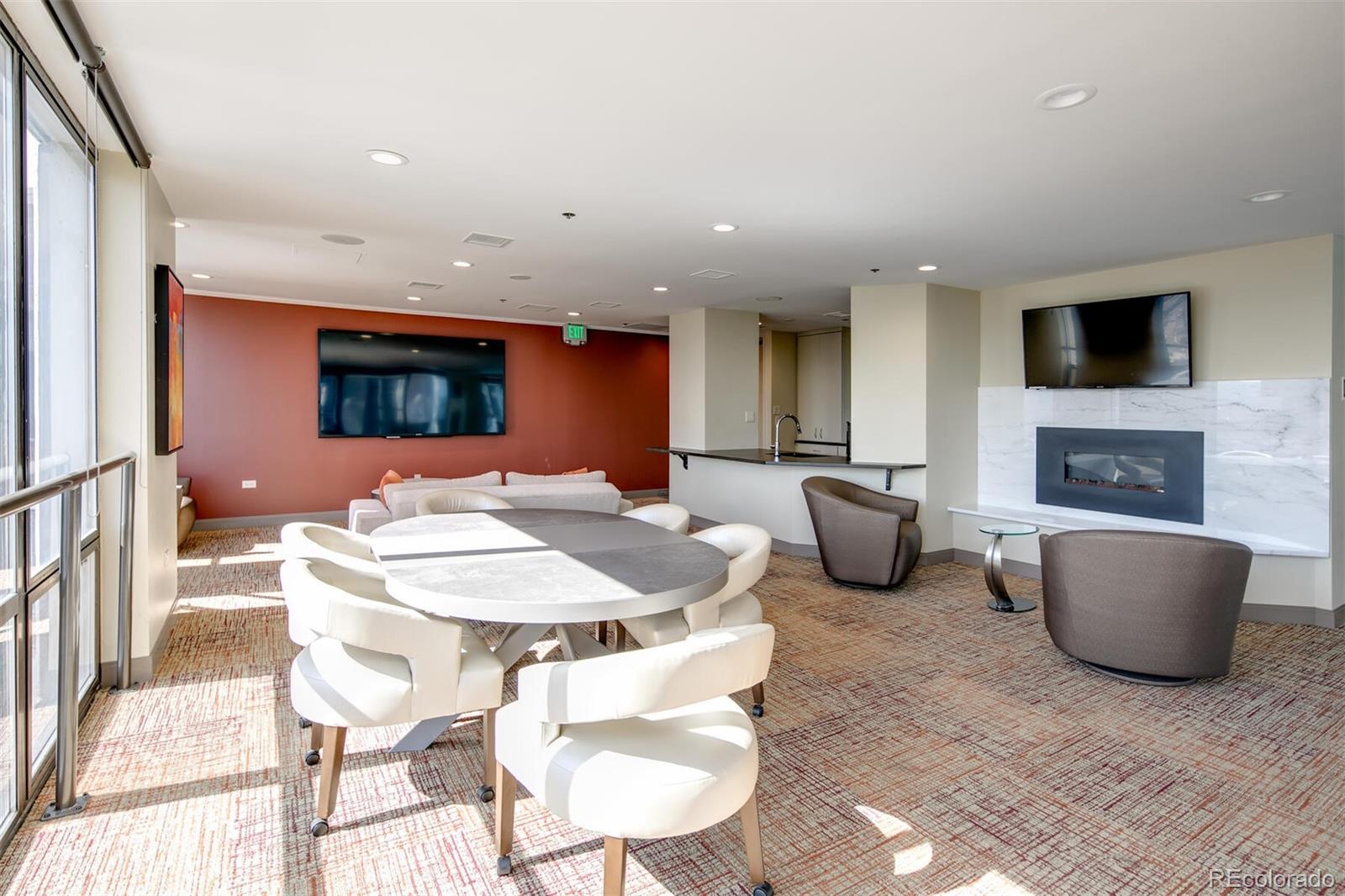 1625 Larimer Street Unit: 2007