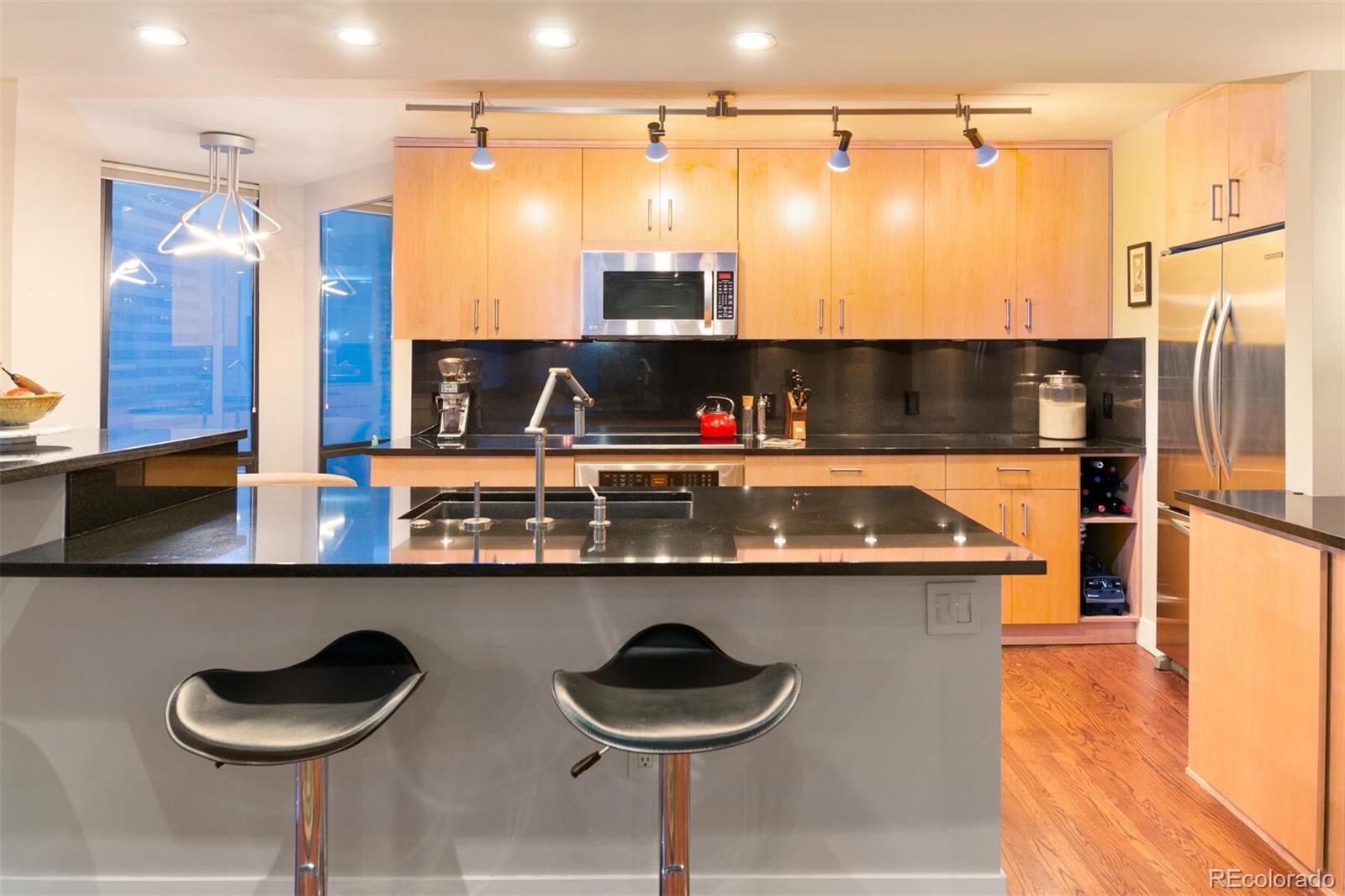 1625 Larimer Street Unit: 2007