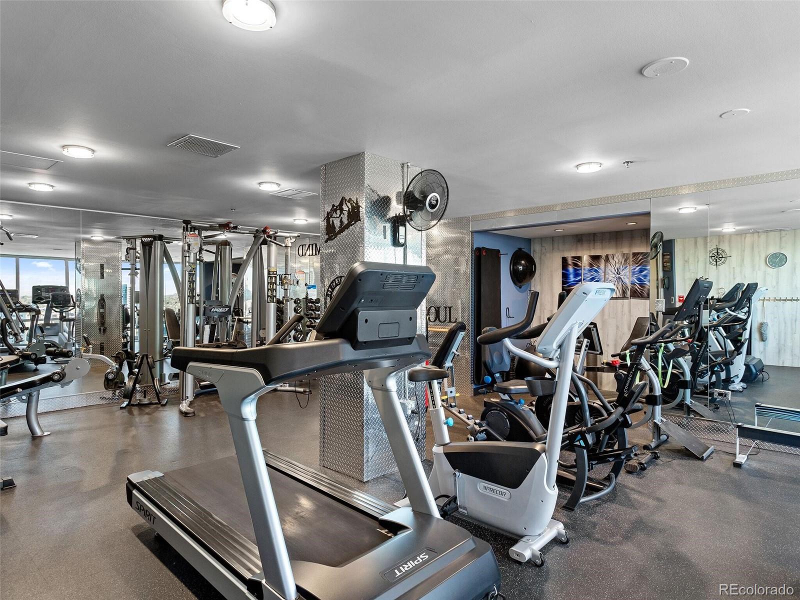 1625 Larimer Street Unit: 1601
