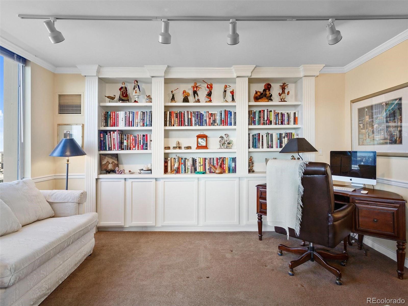 1625 Larimer Street Unit: 1601