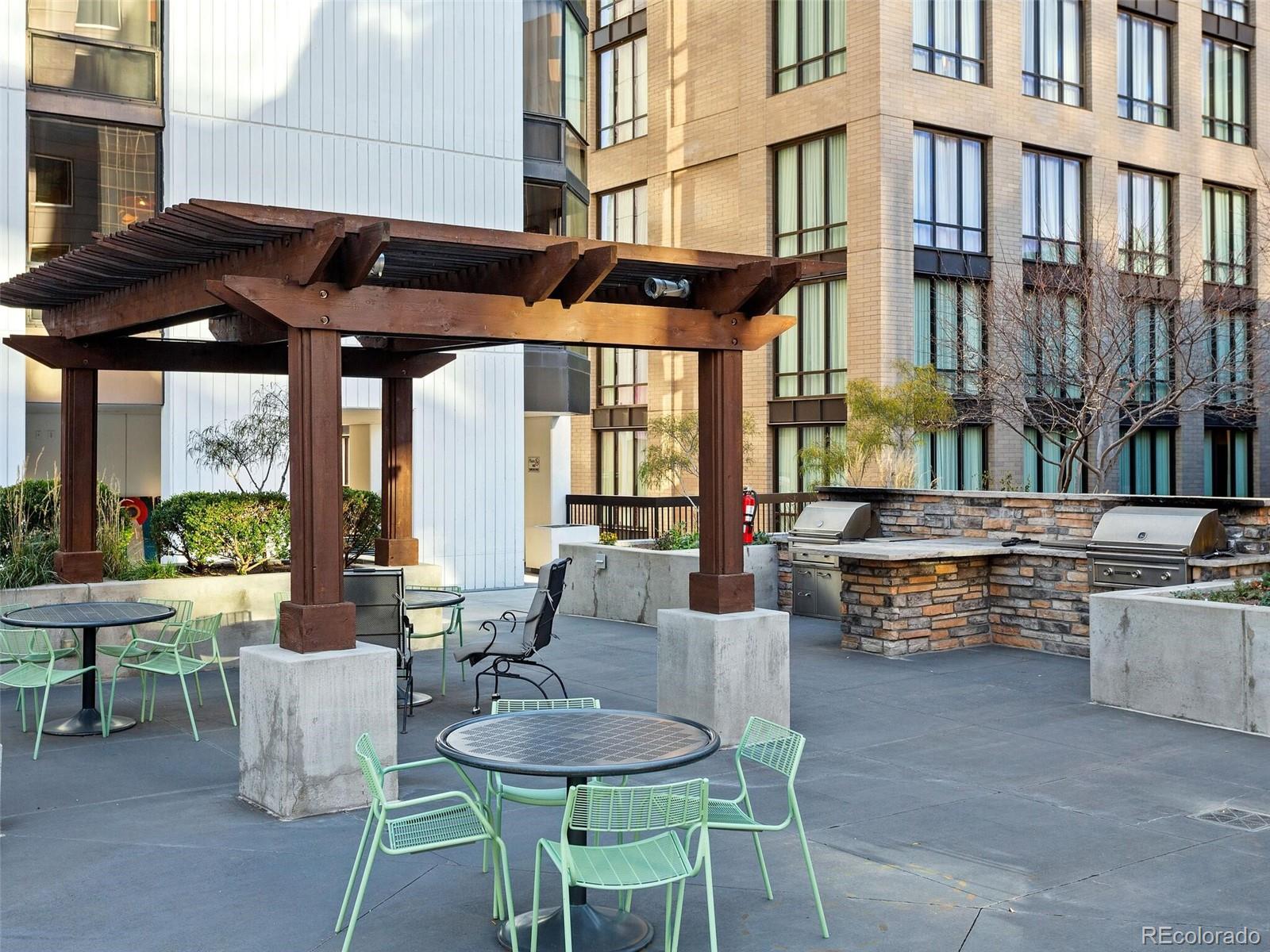 1625 Larimer Street Unit: 1601