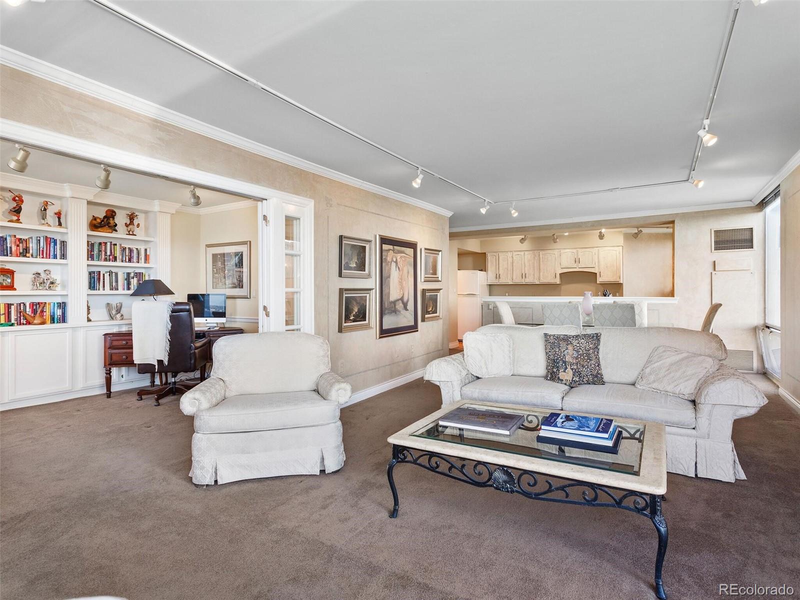 1625 Larimer Street Unit: 1601