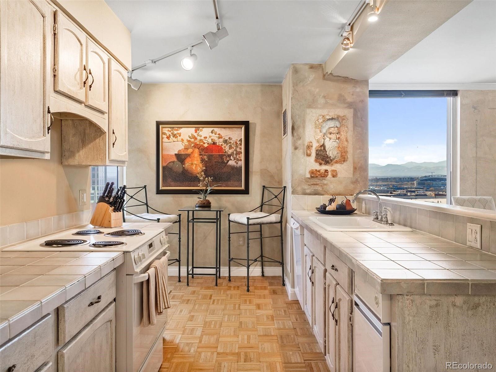 1625 Larimer Street Unit: 1601