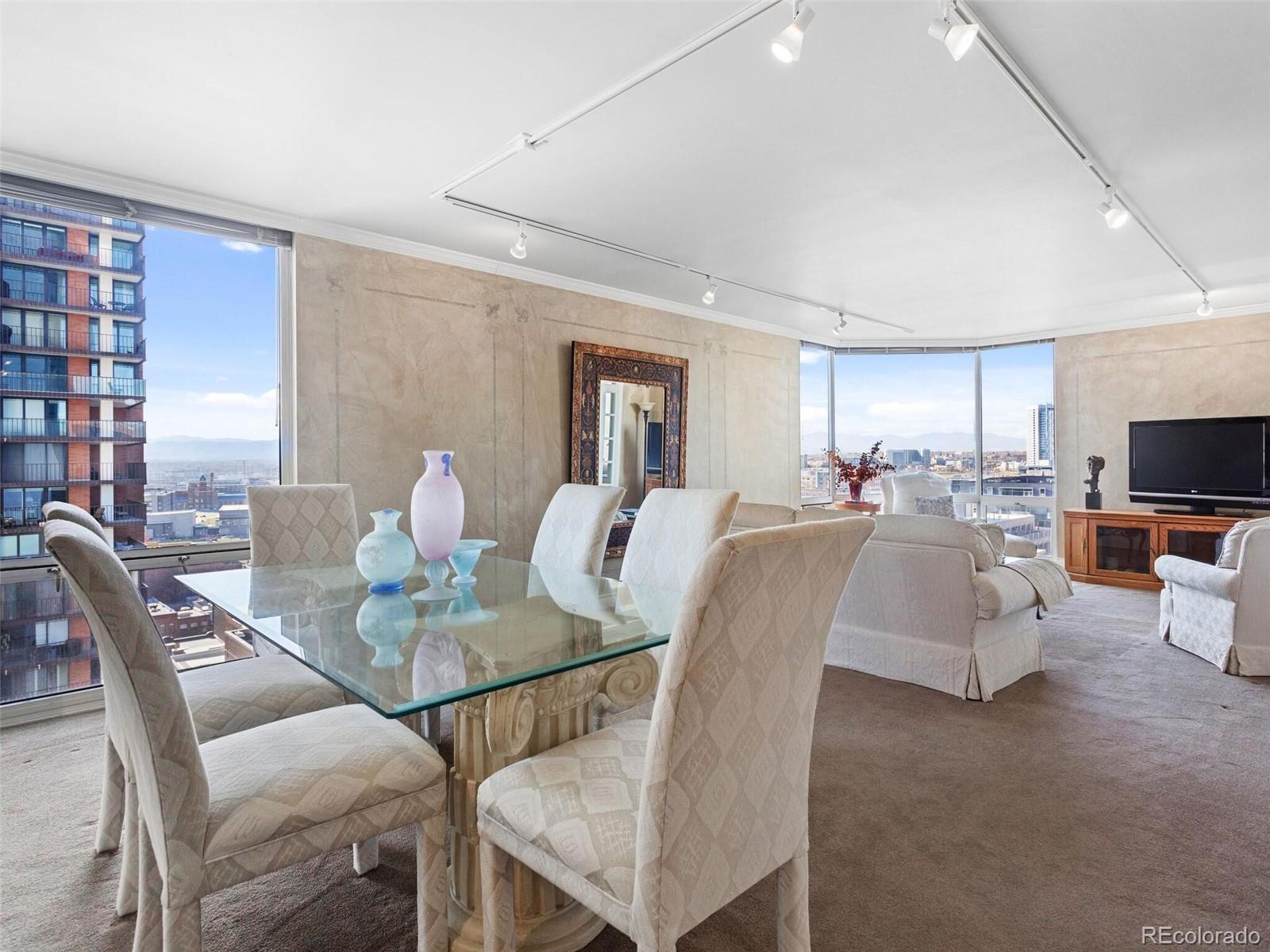 1625 Larimer Street Unit: 1601