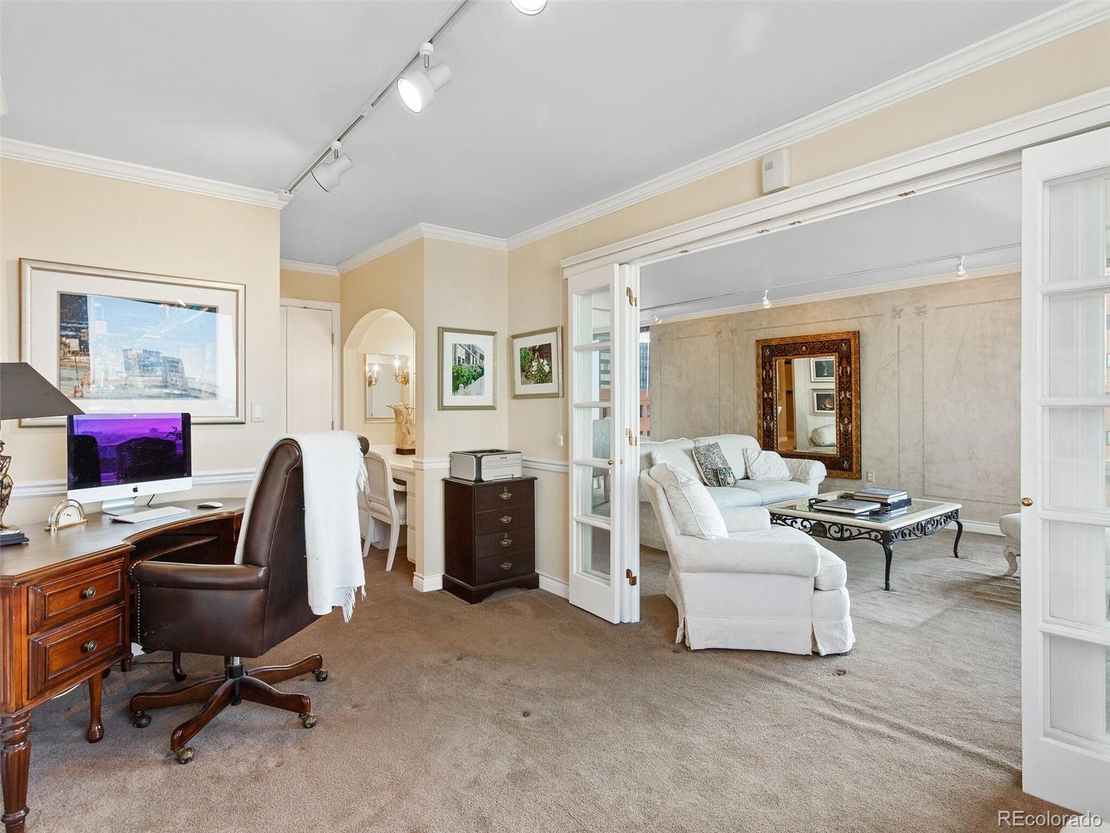1625 Larimer Street Unit: 1601