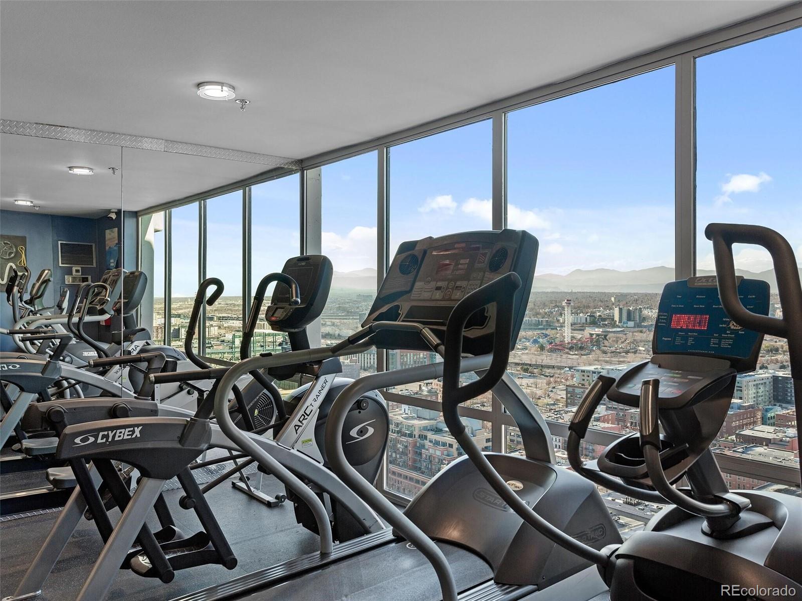 1625 Larimer Street Unit: 1601