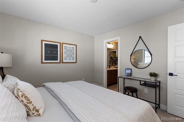 2074 S Holly Street Unit: 2