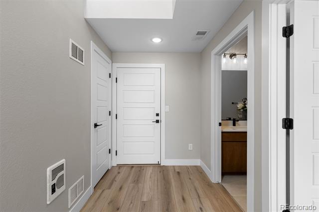 2074 S Holly Street Unit: 2