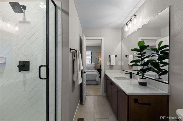 2074 S Holly Street Unit: 2