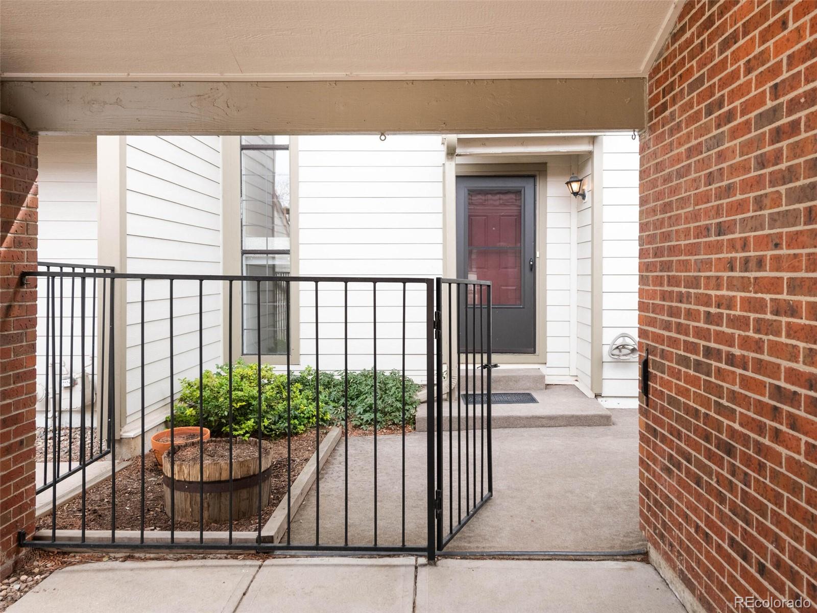 7925 W Layton Avenue Unit: 306