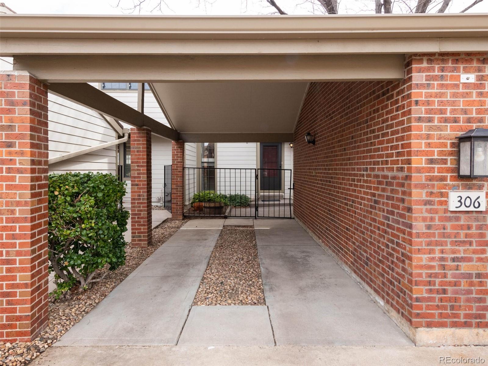 7925 W Layton Avenue Unit: 306