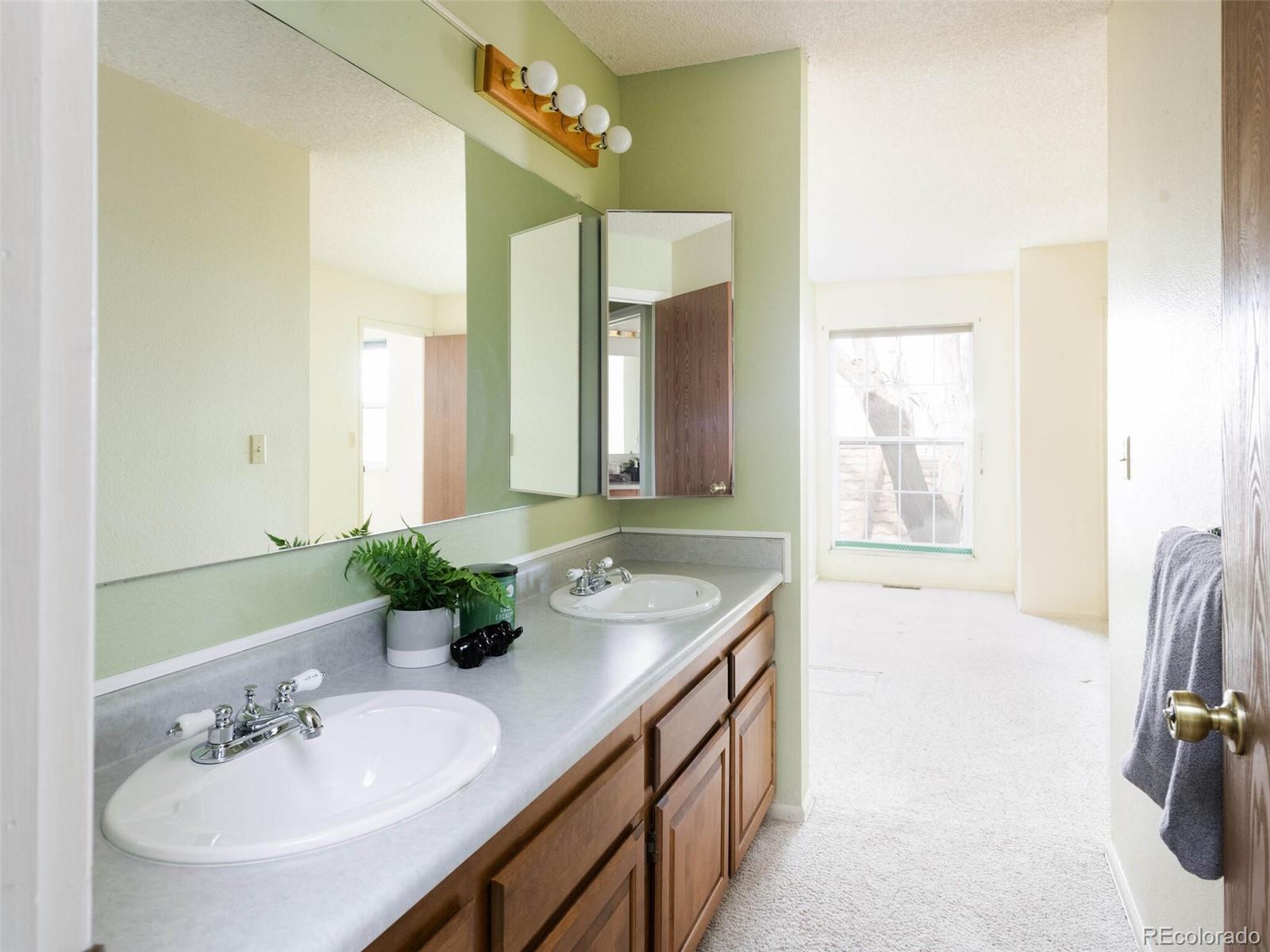 7925 W Layton Avenue Unit: 306