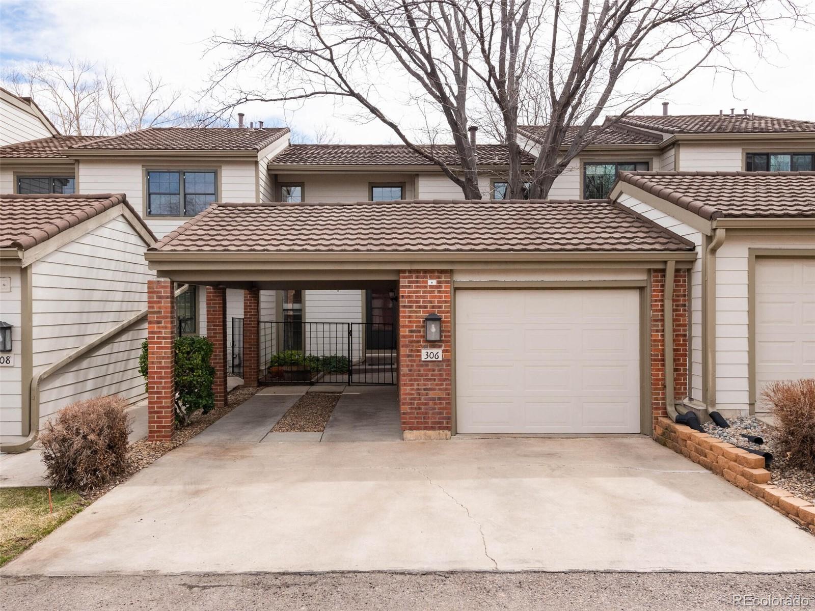 7925 W Layton Avenue Unit: 306