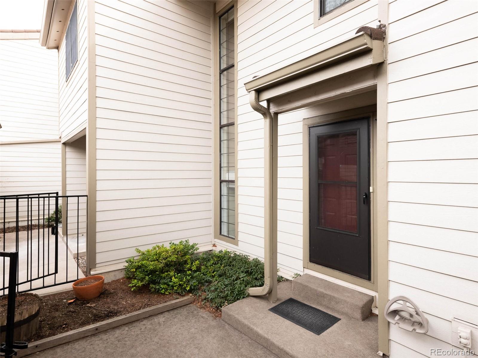 7925 W Layton Avenue Unit: 306