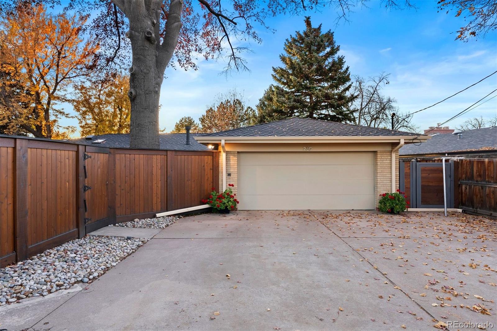 230 Monaco St Parkway