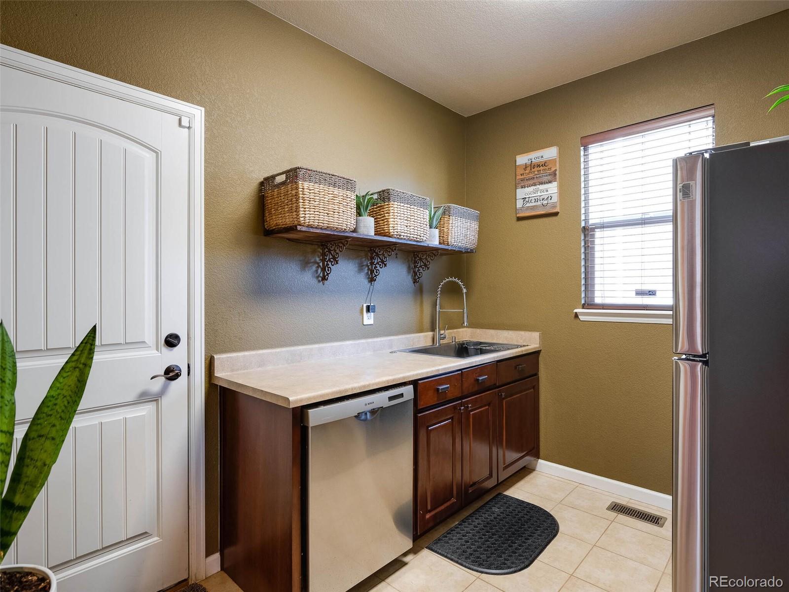 12143 Elton Way