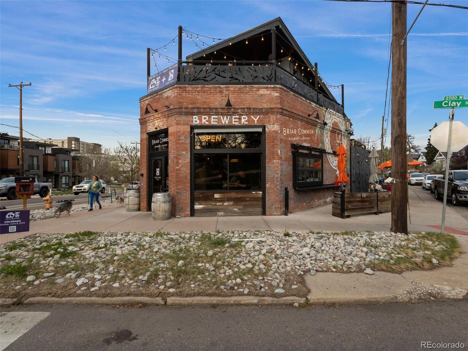 2240 N Clay Street Unit: 607