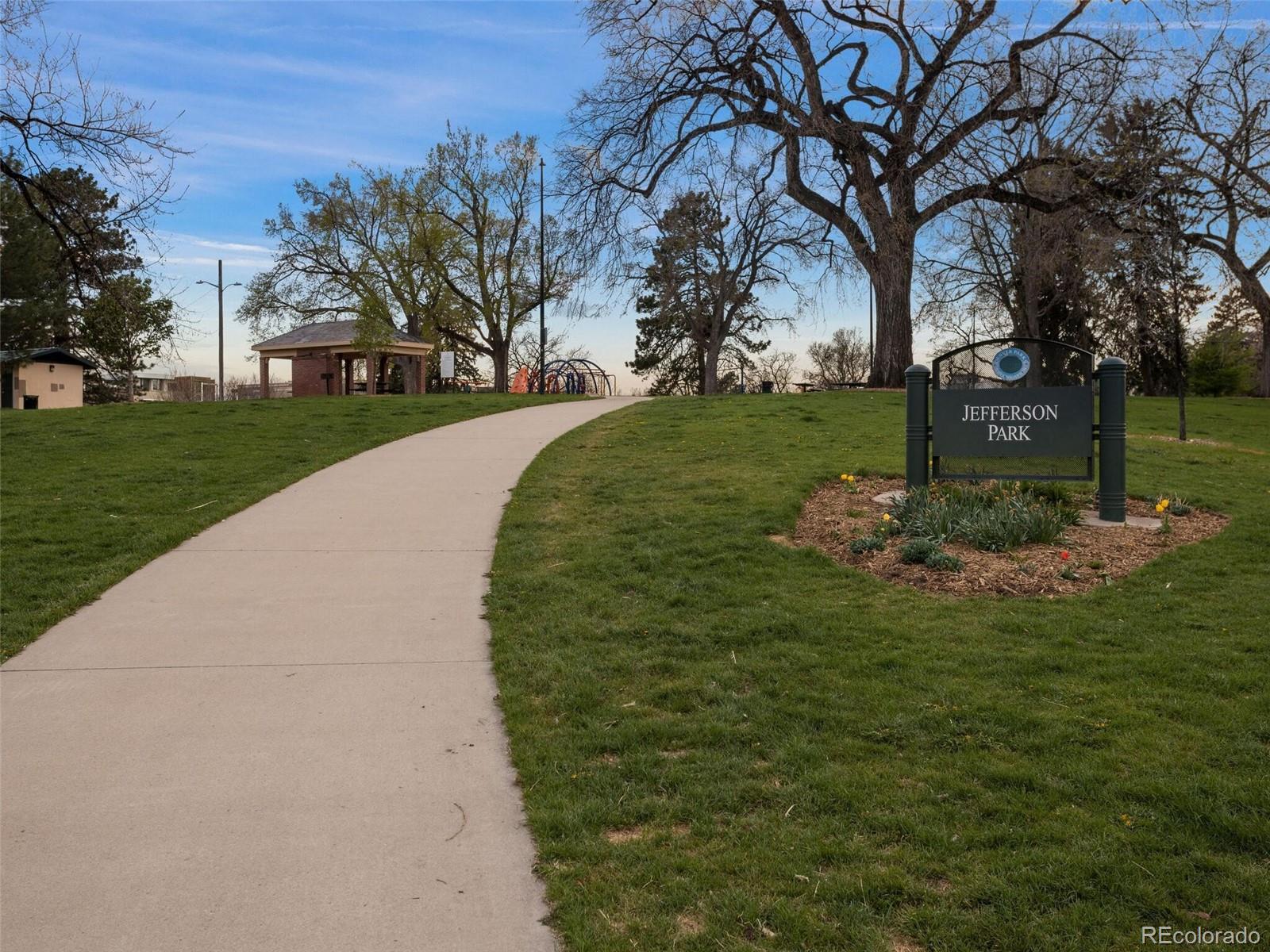 2240 N Clay Street Unit: 607