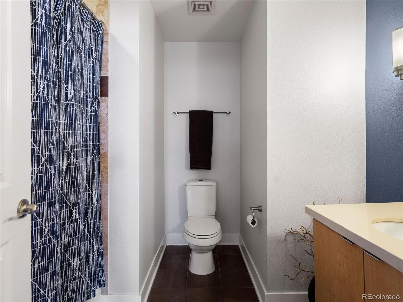 2240 N Clay Street Unit: 607