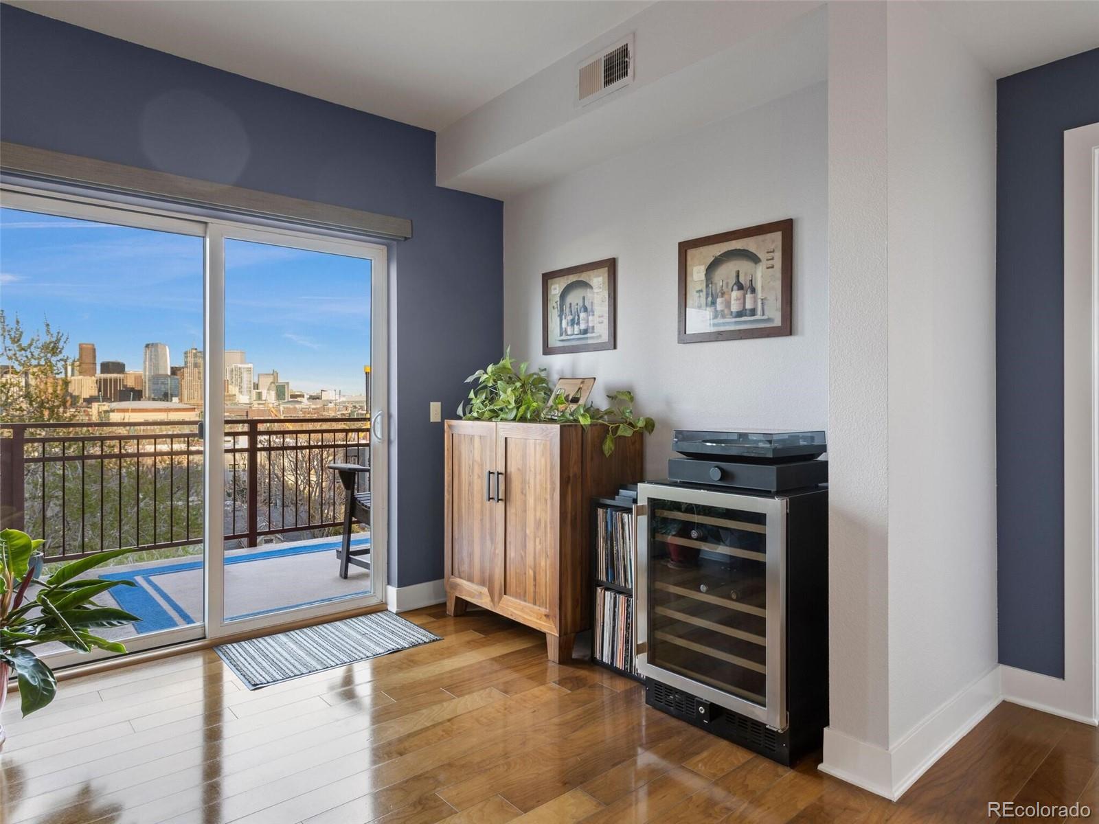 2240 N Clay Street Unit: 607