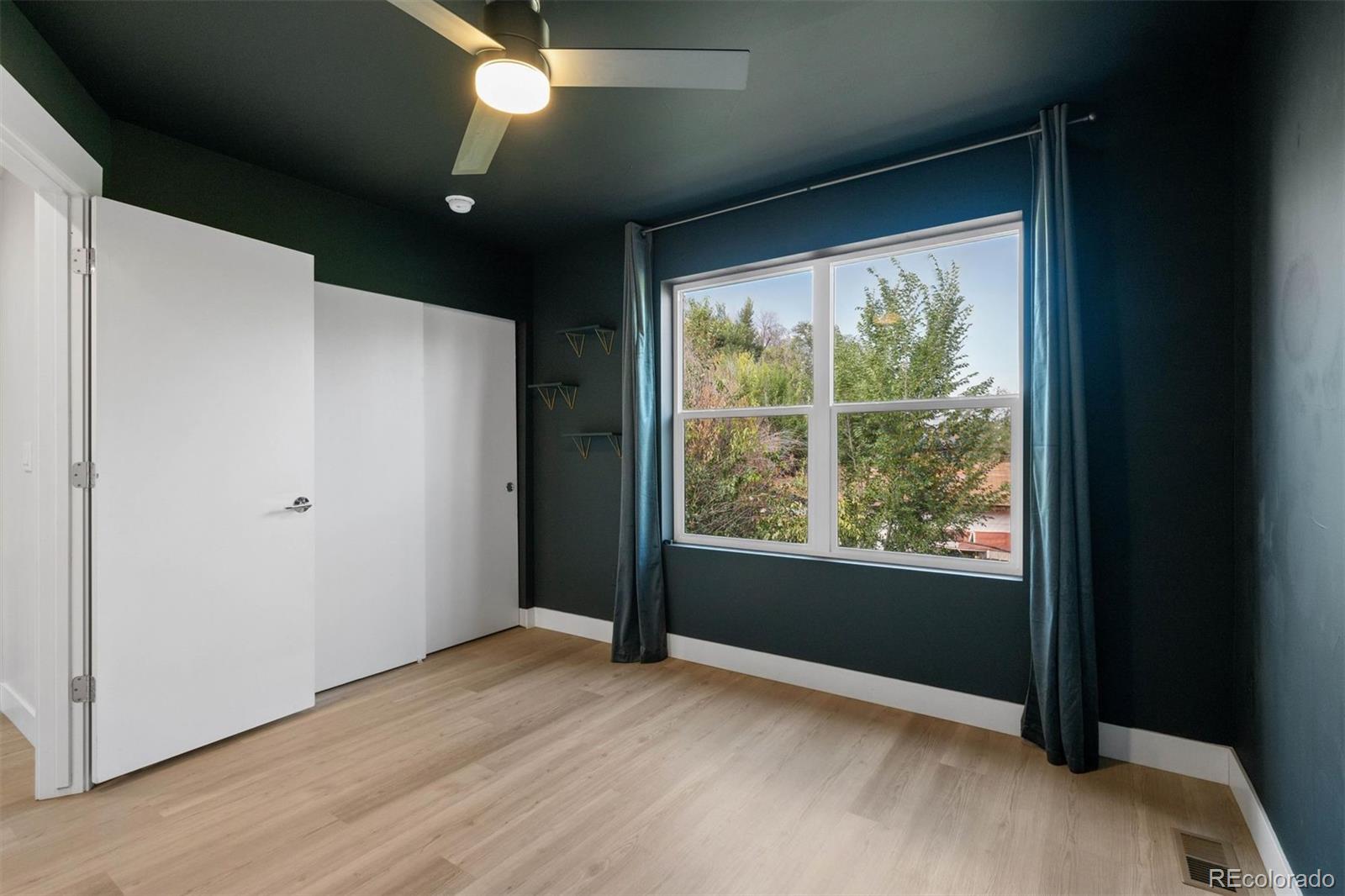 3437 W 63rd Place