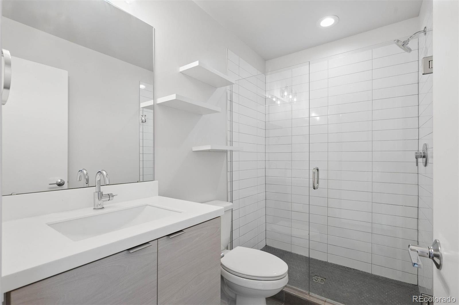 3437 W 63rd Place
