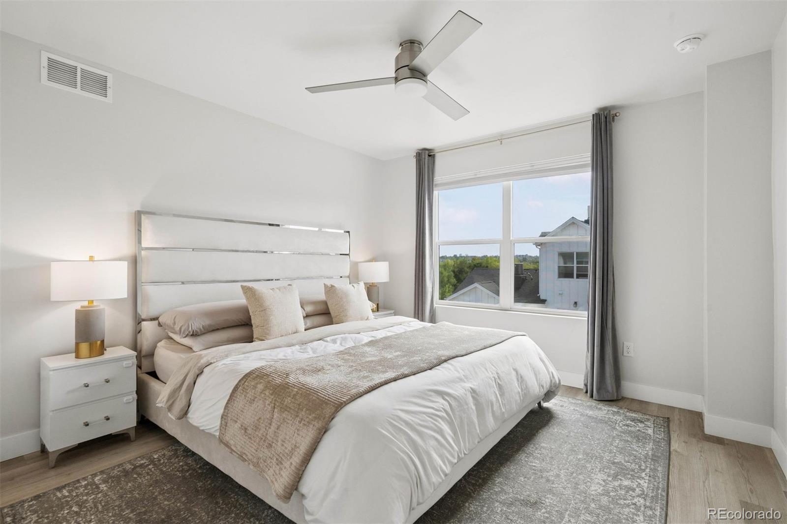3437 W 63rd Place