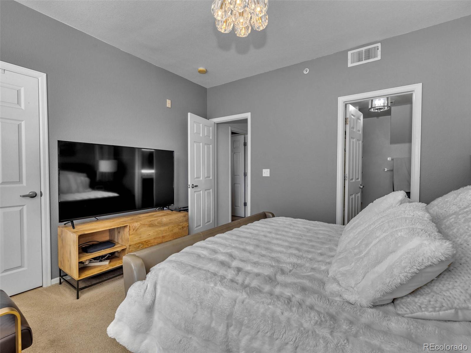 9481 E Mansfield Avenue Unit: 302