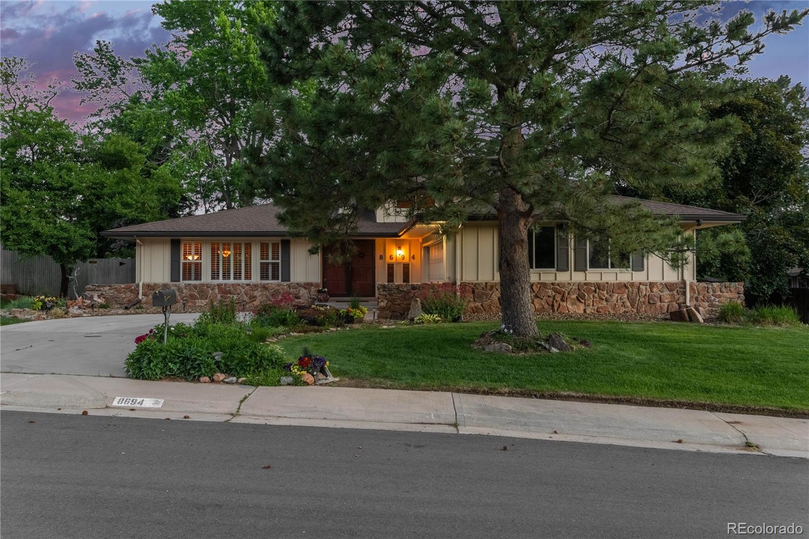 8694 E Monmouth Place
