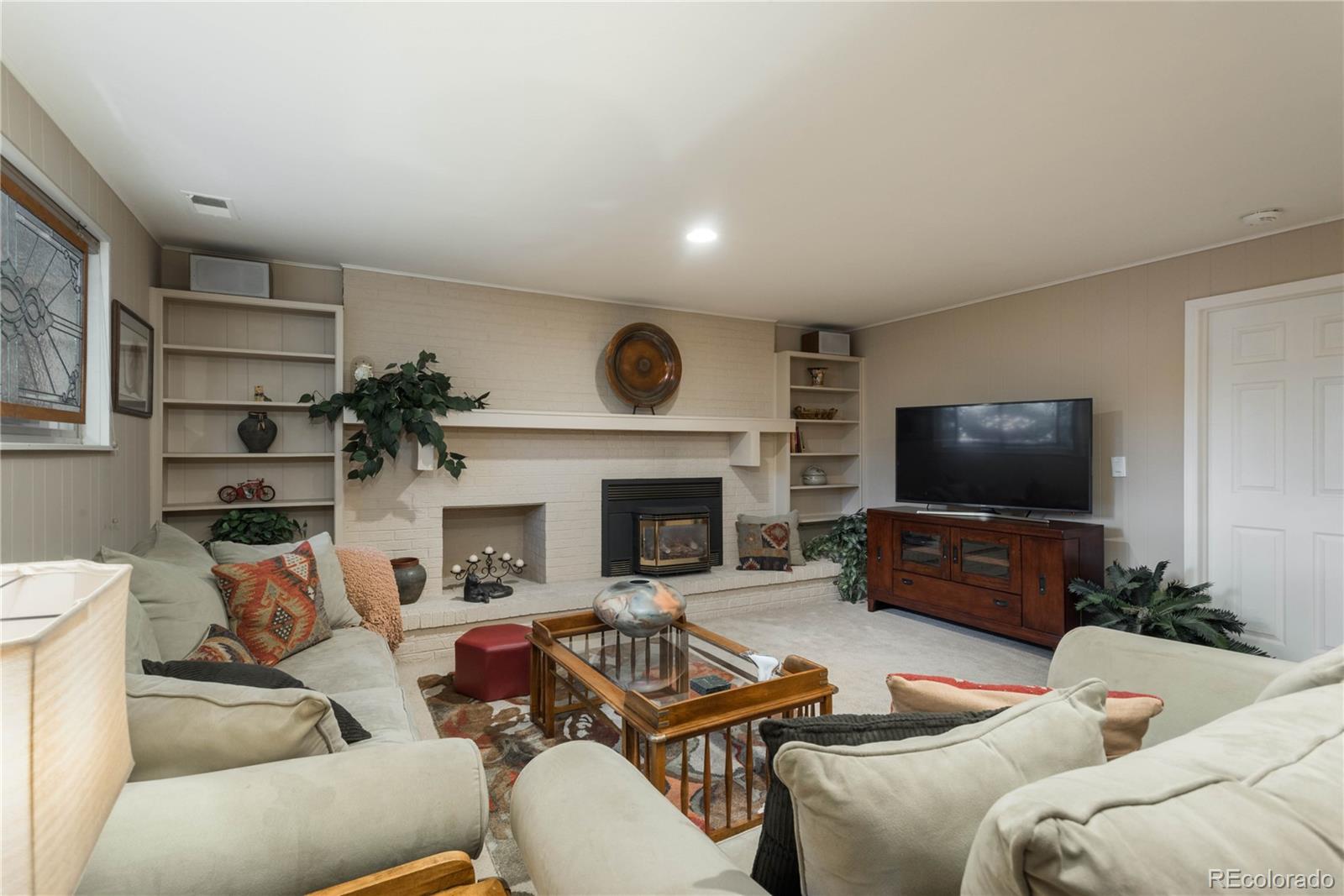 8694 E Monmouth Place