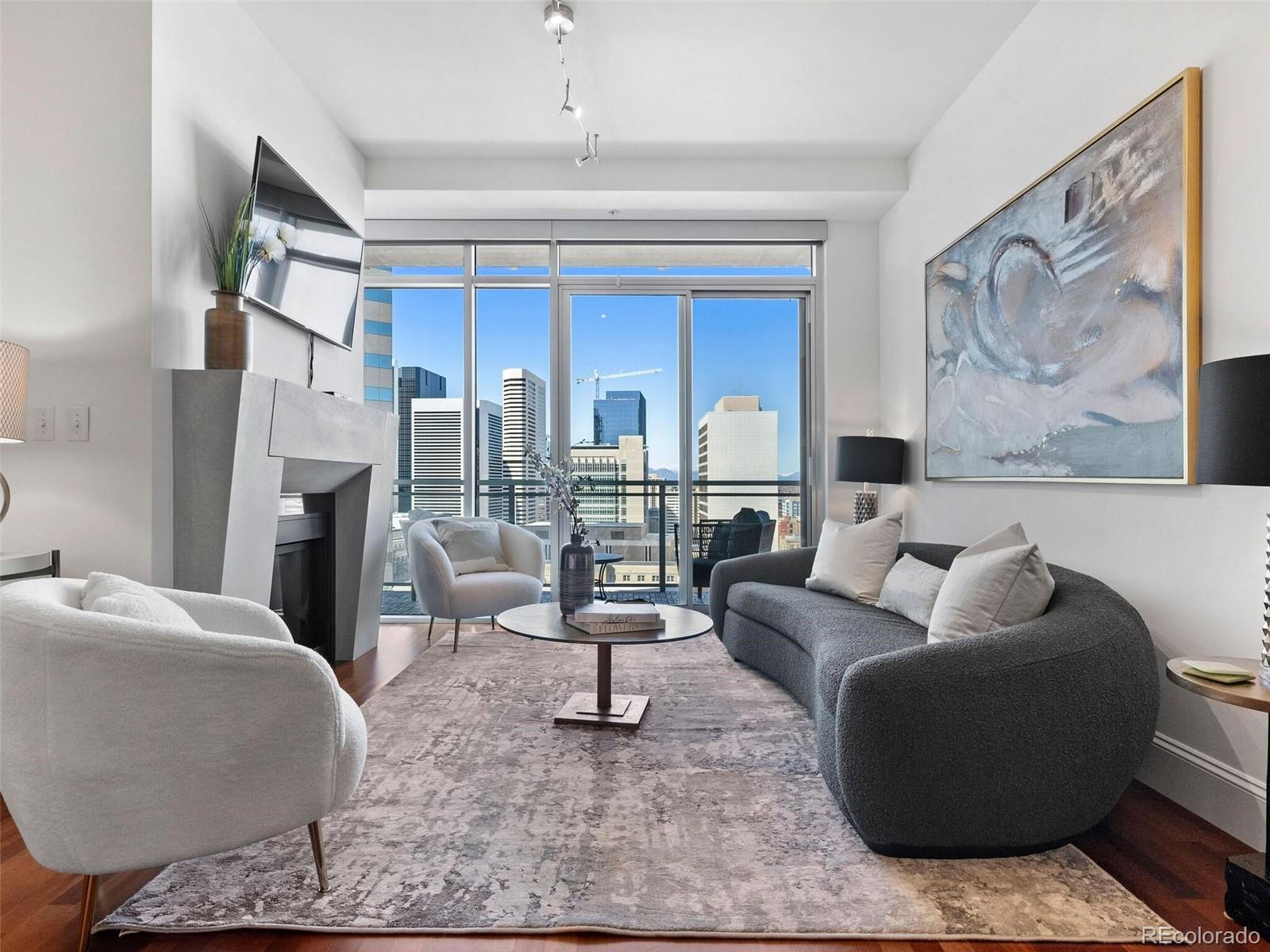 2001 Lincoln Street Unit: 1413