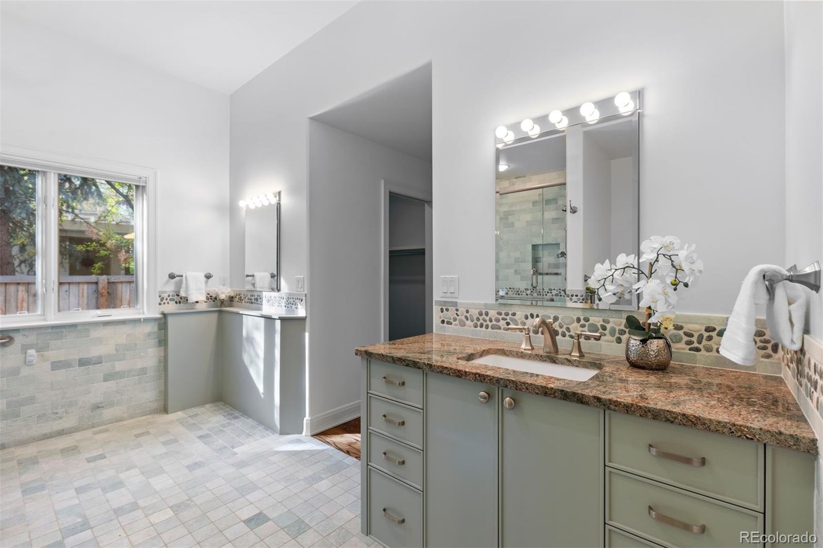 2450 E Alameda Avenue Unit: 4