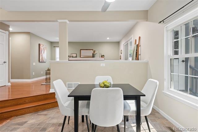 10347 King Court