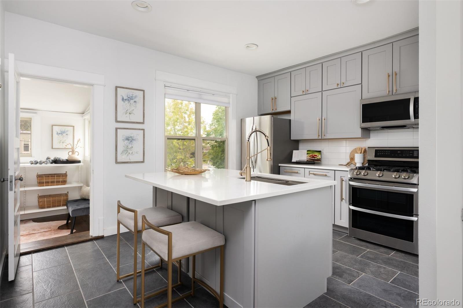 1729 N Marion Street Unit: 201