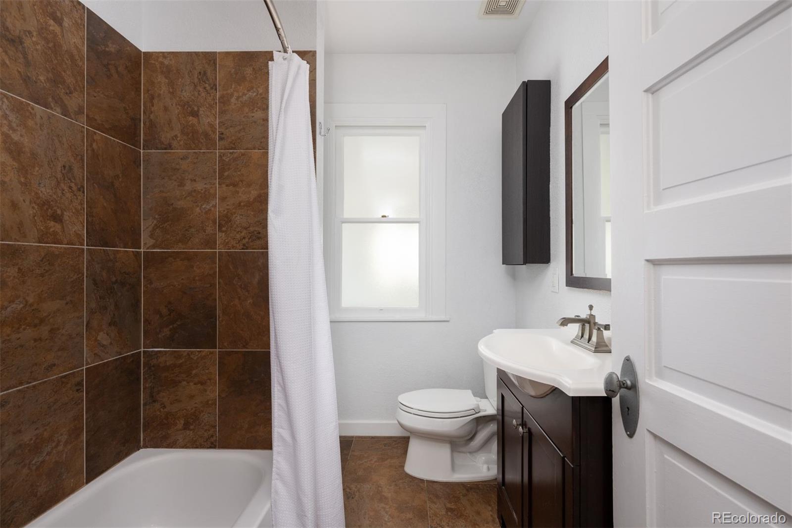 1729 N Marion Street Unit: 201