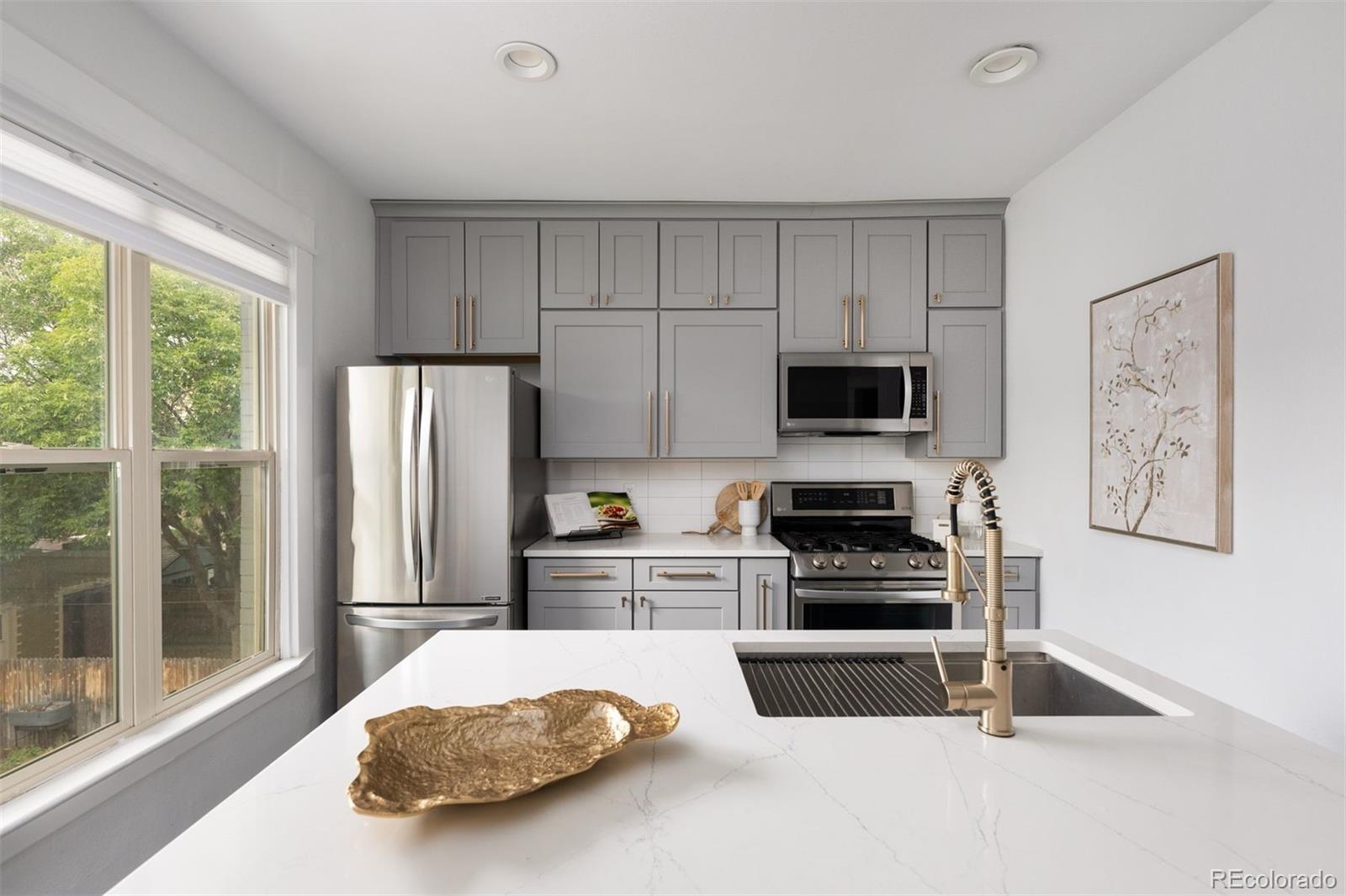 1729 N Marion Street Unit: 201