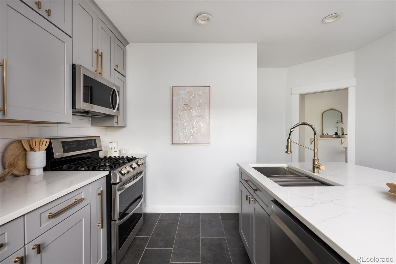 1729 N Marion Street Unit: 201