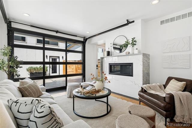 4251 Navajo Street