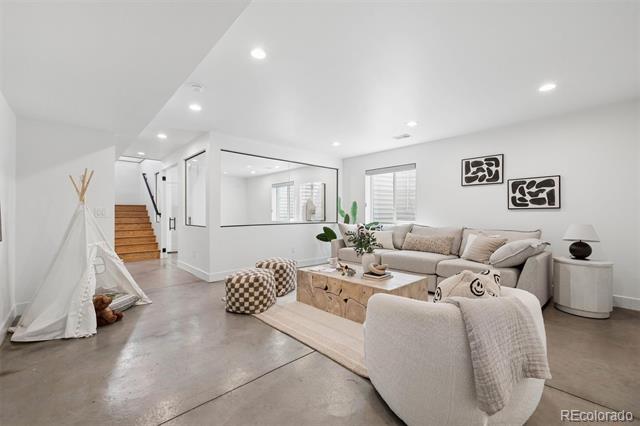 4251 Navajo Street