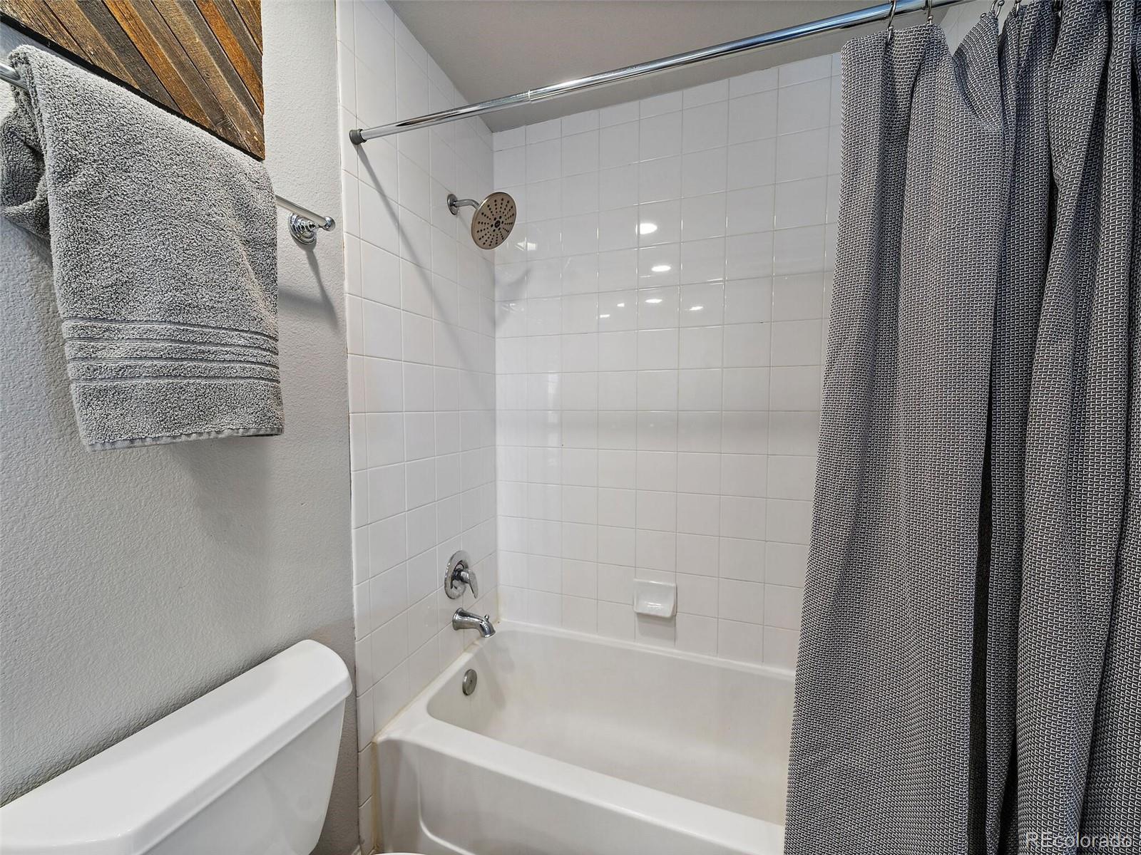 1320 S Monaco Parkway Unit: 7