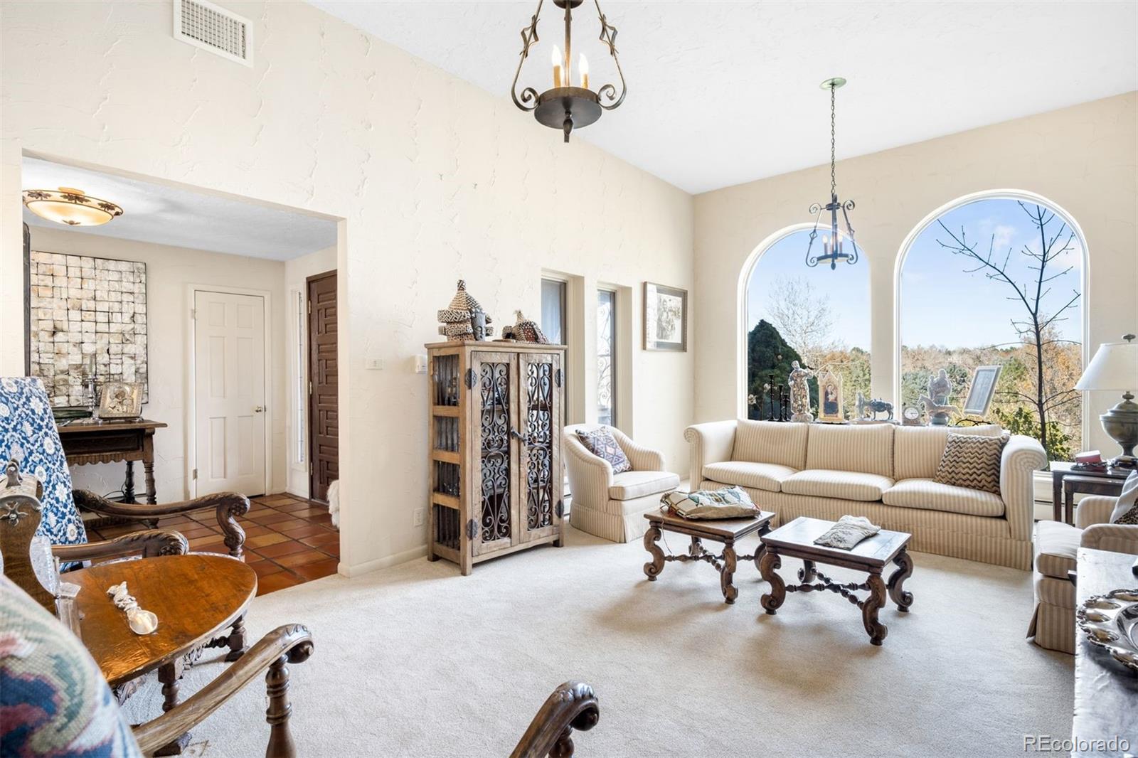 2600 E Willamette Lane