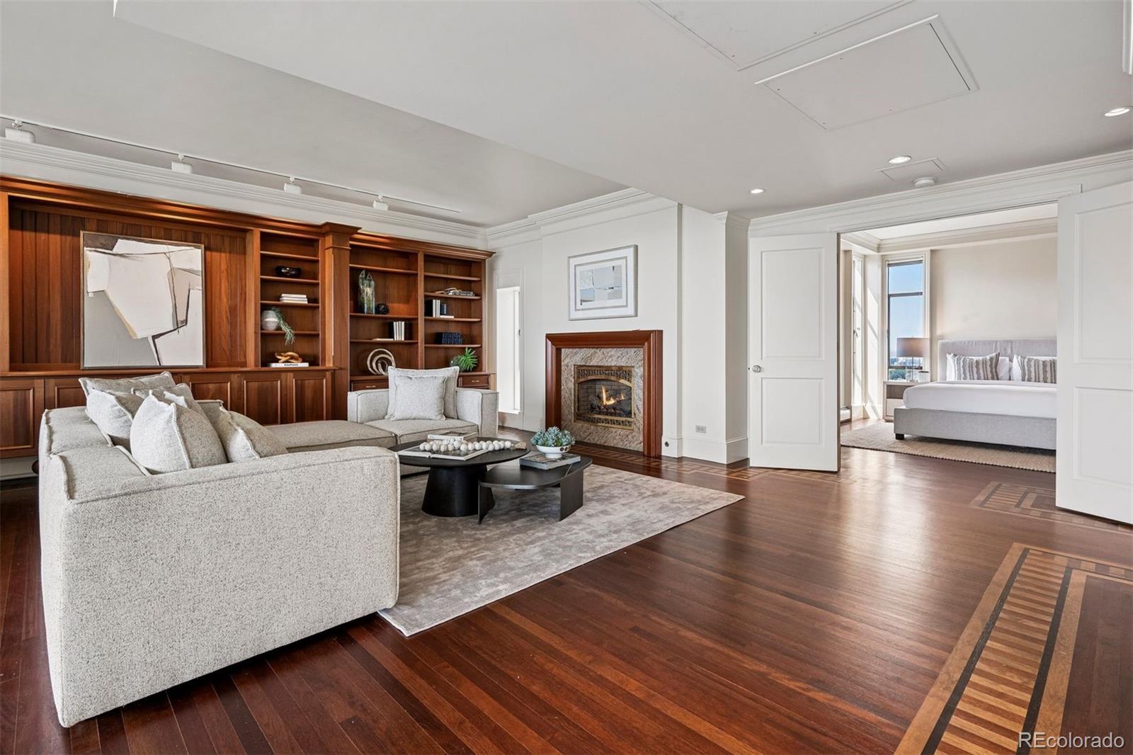 1201 N Williams Street Unit: 17A