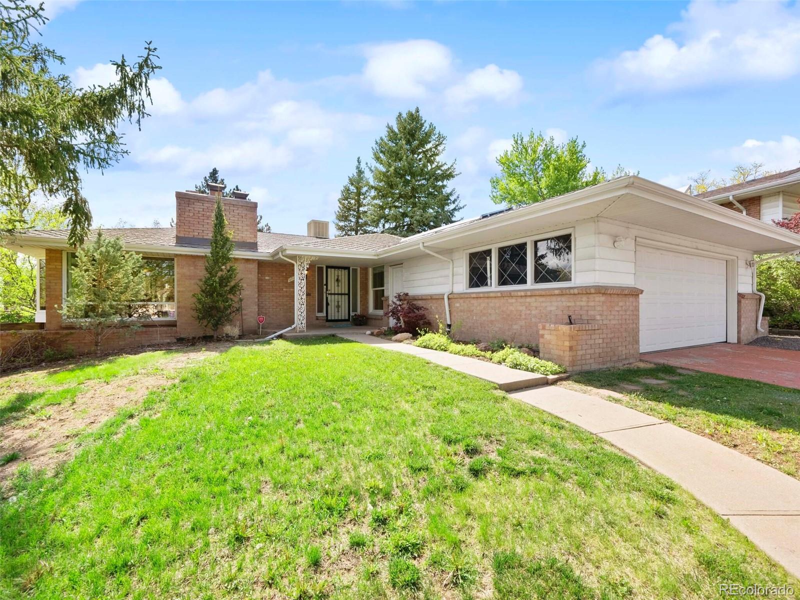 2721 S Eaton Way