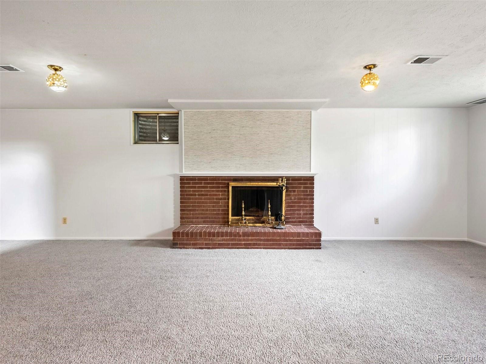 2721 S Eaton Way